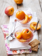 Abricots de nos Régions Pochés au Sirop de Cassis Vanillé
Photo : © Abricots de nos Régions