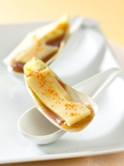 Feuilles d'endives, confit d'oignon et emmental pimenté
Photo : © Collective de l'Emmental Français / Cercles Culinaires de France / Laurent Grivet