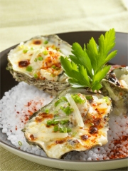 Huîtres du bassin tièdies à l'écume d'Ossau-Iraty
Photo : © F. Brunet / AAPrA