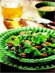 Mitonnée de moules à la mâche et à la bière blanche
Photo : © François Bertram