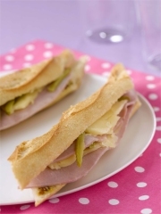 Sandwich mixte cantalou
Photo : © CICT infocharcuteries.fr