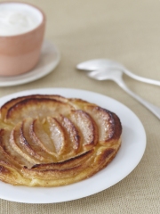 Tartelette cacao pomme cannelle crème fouettée à l'arôme de vanille