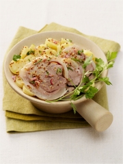 Emincé de tête de veau en salade, pommes de terre et oignons rouges
Photo : © Produits Tripiers