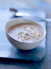 Velouté de tomates au lait de coco et à la citronnelle