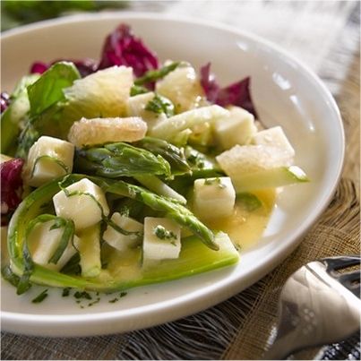 Fraîcheur d'asperges à la Tomme de Savoie