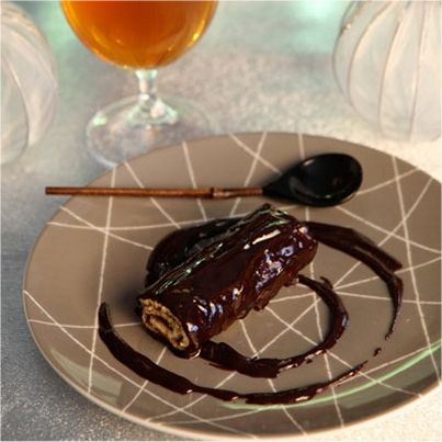 Mini-bûche en robe de chocolat noir