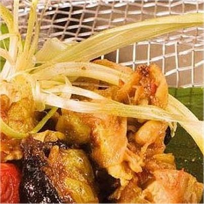 Dry curry de poulet aux fruits secs à la mauricienne