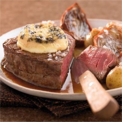 Filet de charolais au Mâconnais fondant, échalotes rôties et grenailles à la fleur de sel