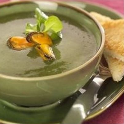 Velouté de mâche nantaise aux moules du Mont Saint Michel