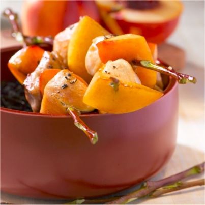Piquets de volaille aux nectarines de nos Régions et vinaigre balsamique