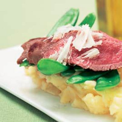 Purée de pomme de terre à l'huile de truffe et son filet d'agneau