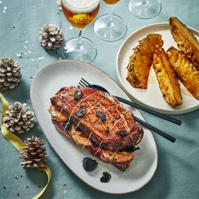 Rôti de Magret de Canard Farci au Foie Gras et à la Truffe, Ananas Rôti