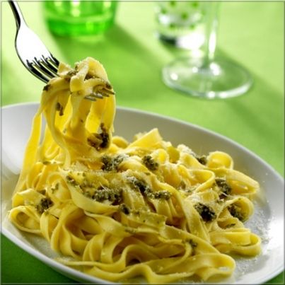Tagliatelles au poulet et au pesto