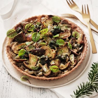 Tarte Fondante aux Cèpes et Escargots de Bourgogne en Persillade