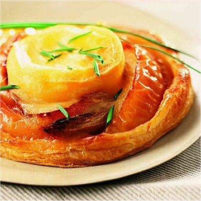 Tartes fines aux pommes, romarin et Rocamadour